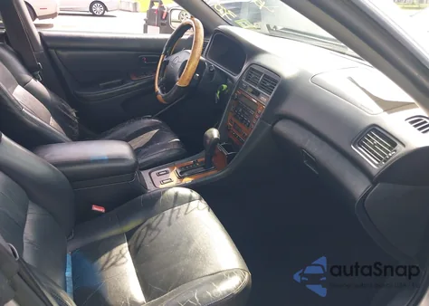 2000 Lexus Es 300 from USA, damaged, VIN JT8BF28G6Y0244248